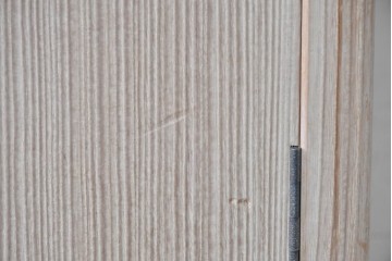 中古　伝統工芸士　田澤謙介作　菊文様の金具が上品な加茂総桐箪笥　(R-089003)
