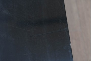 中古　岩谷堂箪笥　手打ち金具　総漆塗り　梅・松の金具が上品なローボード　(R-089005)