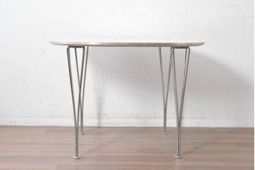 中古　FRITZ HANSEN(フリッツハンセン)　数学的曲線でデザインされたスーパー円テーブル　現行定価約34万円　(R-089008)