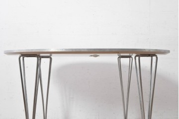 中古　FRITZ HANSEN(フリッツハンセン)　数学的曲線でデザインされたスーパー円テーブル　現行定価約34万円　(R-089008)
