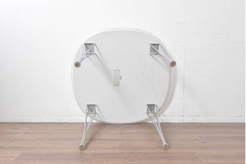 中古　FRITZ HANSEN(フリッツハンセン)　数学的曲線でデザインされたスーパー円テーブル　現行定価約34万円　(R-089008)