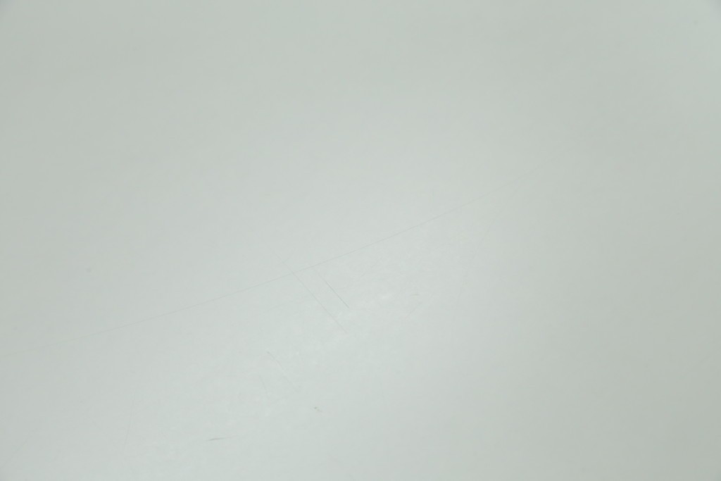 中古　FRITZ HANSEN(フリッツハンセン)　数学的曲線でデザインされたスーパー円テーブル　現行定価約34万円　(R-089008)