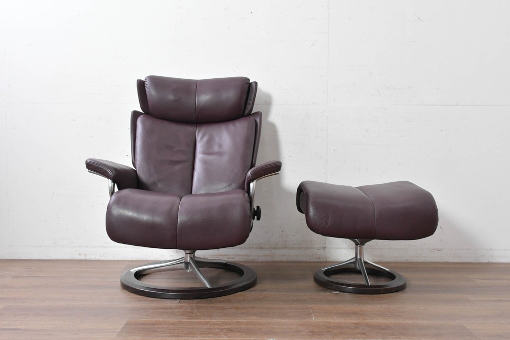 中古　美品　EKORNES(エコーネス)　Stressless Magic(ストレスレス マジック)　シグニチャー　Mサイズ　本革　オットマン付きストレスレスチェア　定価約75万円　(R-089009)