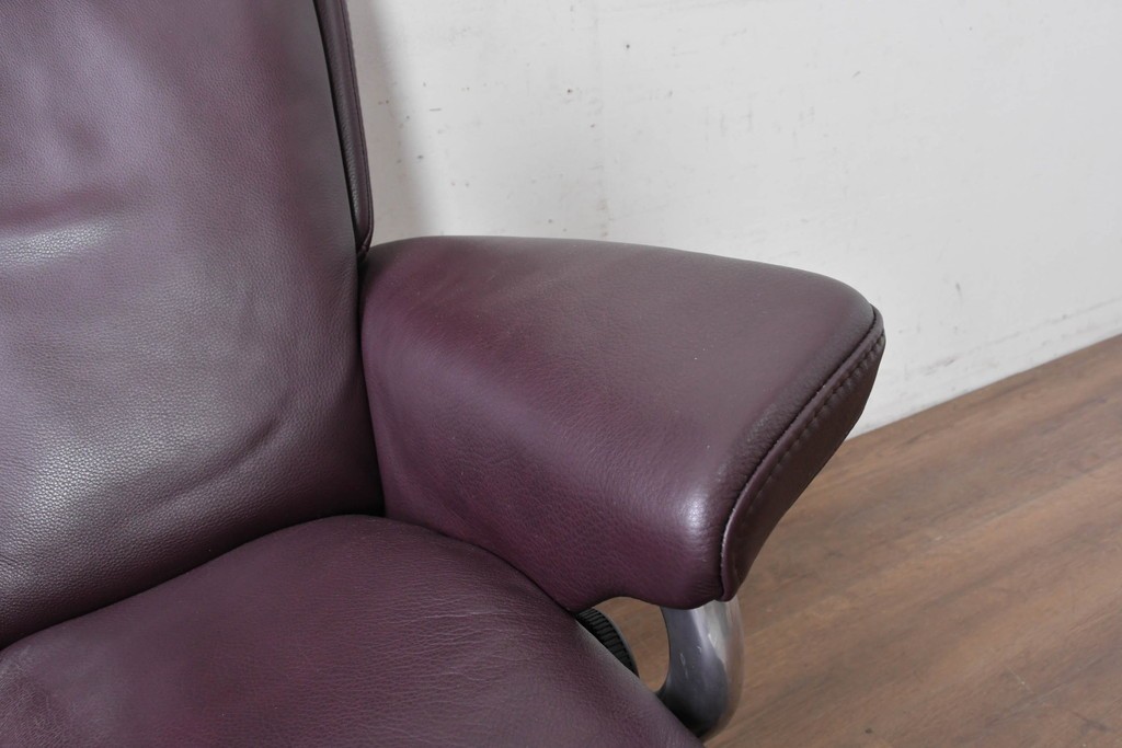 中古　美品　EKORNES(エコーネス)　Stressless Magic(ストレスレス マジック)　シグニチャー　Mサイズ　本革　オットマン付きストレスレスチェア　定価約75万円　(R-089009)