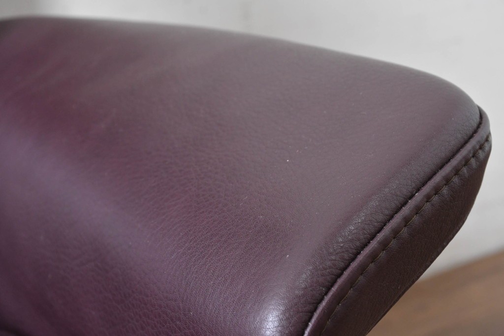 中古　美品　EKORNES(エコーネス)　Stressless Magic(ストレスレス マジック)　シグニチャー　Mサイズ　本革　オットマン付きストレスレスチェア　定価約75万円　(R-089009)