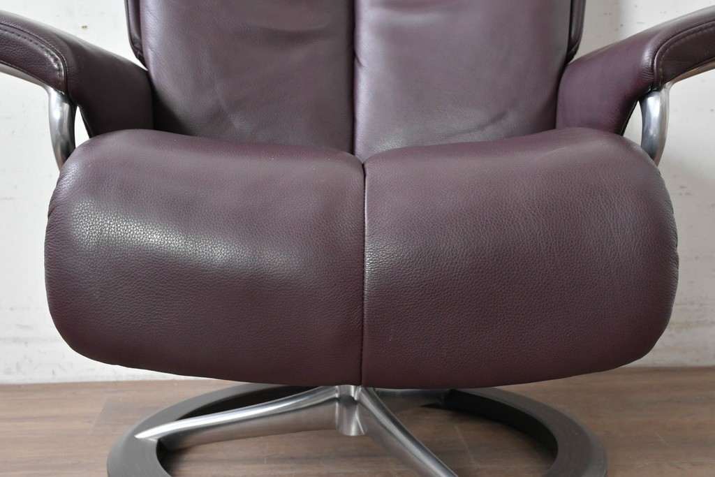 中古　美品　EKORNES(エコーネス)　Stressless Magic(ストレスレス マジック)　シグニチャー　Mサイズ　本革　オットマン付きストレスレスチェア　定価約75万円　(R-089009)
