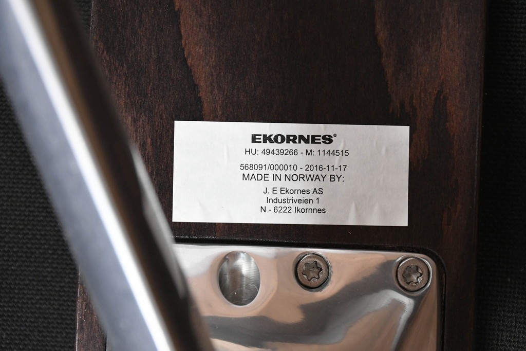中古　美品　EKORNES(エコーネス)　Stressless Magic(ストレスレス マジック)　シグニチャー　Mサイズ　本革　オットマン付きストレスレスチェア　定価約75万円　(R-089009)