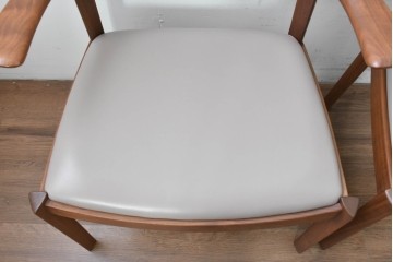 中古　美品　CONDE HOUSE(カンディハウス)　WING LUX LD　本革　ウォールナット材　曲線的なアームが美しいサイドチェア4脚セット　(R-089010)