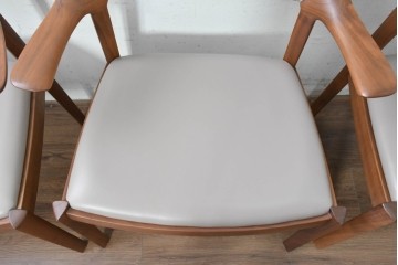 中古　美品　CONDE HOUSE(カンディハウス)　WING LUX LD　本革　ウォールナット材　曲線的なアームが美しいサイドチェア4脚セット　(R-089010)