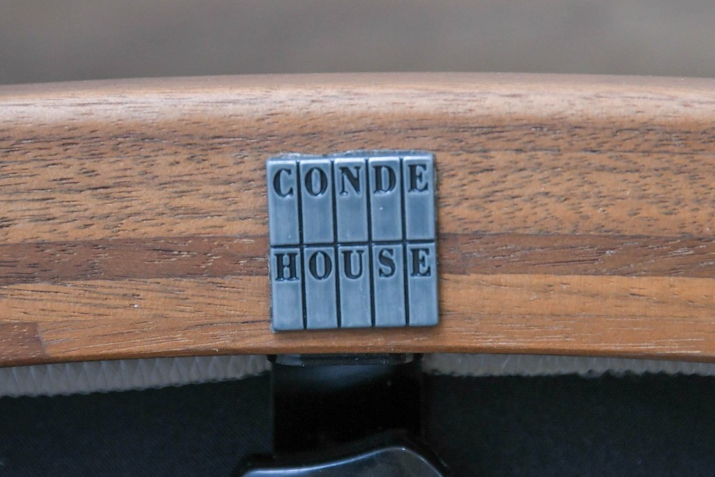 中古　美品　CONDE HOUSE(カンディハウス)　WING LUX LD　本革　ウォールナット材　曲線的なアームが美しいサイドチェア4脚セット　(R-089010)
