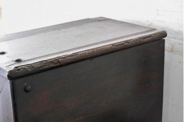 和製アンティーク　江戸期から明治期　希少な小振りサイズの階段箪笥　(R-089011)
