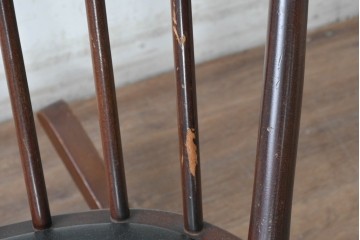 和製ヴィンテージ　希少モデル　秋田木工　合皮　丸みのある背もたれがかわいらしいロッキングチェア　(R-089012)