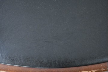 和製ヴィンテージ　希少モデル　秋田木工　合皮　丸みのある背もたれがかわいらしいロッキングチェア　(R-089012)