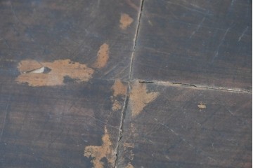 アジアンヴィンテージ　バリ島　無垢材　幾何学的なフォルムが目を引くアンティーク調の花台　(R-089024)