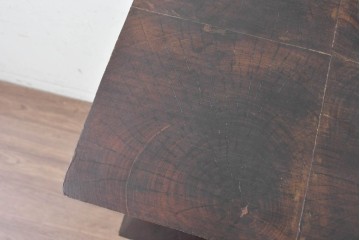 アジアンヴィンテージ　バリ島　無垢材　幾何学的なフォルムが目を引くアンティーク調の花台　(R-089025)