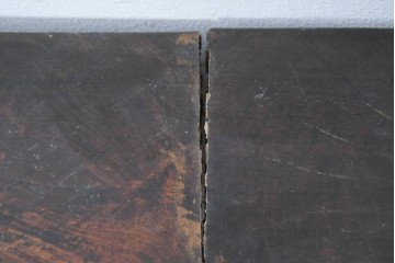 アジアンヴィンテージ　バリ島　無垢材　幾何学的なフォルムが目を引くアンティーク調の花台　(R-089026)