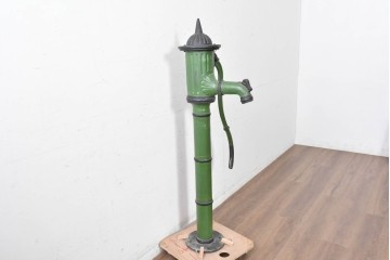 ヨーロッパアンティーク　尖塔型のトップが可愛らしい手押しポンプ　※ディスプレイ用　(R-089030)