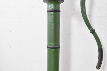 ヨーロッパアンティーク　尖塔型のトップが可愛らしい手押しポンプ　※ディスプレイ用　(R-089030)