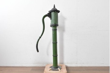 ヨーロッパアンティーク　尖塔型のトップが可愛らしい手押しポンプ　※ディスプレイ用　(R-089030)