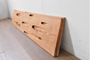 ヴィンテージ建具　昭和後期　杉材　節穴を活かした素朴な表情が味わい深い欄間2枚セット　(R-089035)