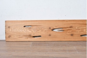 ヴィンテージ建具　昭和後期　杉材　節穴を活かした素朴な表情が味わい深い欄間2枚セット　(R-089036)