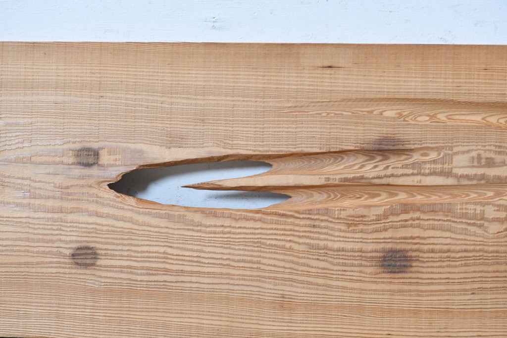 ヴィンテージ建具　昭和後期　杉材　節穴を活かした素朴な表情が味わい深い欄間2枚セット　(R-089036)