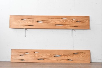 ヴィンテージ建具　昭和後期　杉材　節穴を活かした素朴な表情が味わい深い欄間2枚セット　(R-089036)