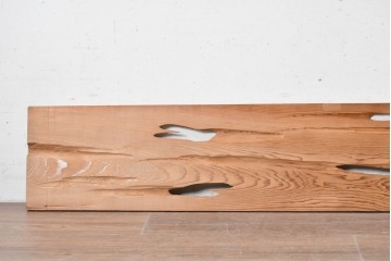 ヴィンテージ建具　昭和後期　杉材　節穴を活かした素朴な表情が味わい深い欄間2枚セット　(R-089039)