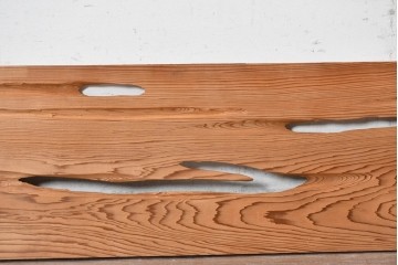 ヴィンテージ建具　昭和後期　杉材　節穴を活かした素朴な表情が味わい深い欄間2枚セット　(R-089039)
