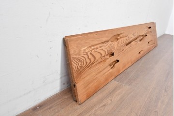 ヴィンテージ建具　昭和後期　杉材　節穴を活かした素朴な表情が味わい深い欄間2枚セット　(R-089039)