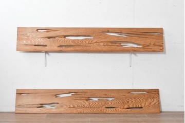 ヴィンテージ建具　昭和後期　杉材　節穴を活かした素朴な表情が味わい深い欄間2枚セット　(R-089040)