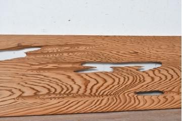ヴィンテージ建具　昭和後期　杉材　節穴を活かした素朴な表情が味わい深い欄間2枚セット　(R-089040)
