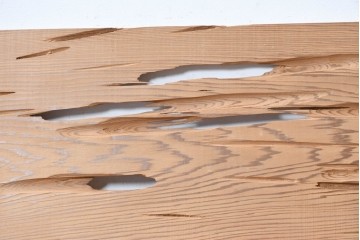 ヴィンテージ建具　昭和後期　杉材　節穴を活かした素朴な表情が味わい深い欄間2枚セット　(R-089041)