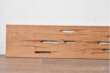 ヴィンテージ建具　昭和後期　杉材　節穴を活かした素朴な表情が味わい深い欄間2枚セット　(R-089041)