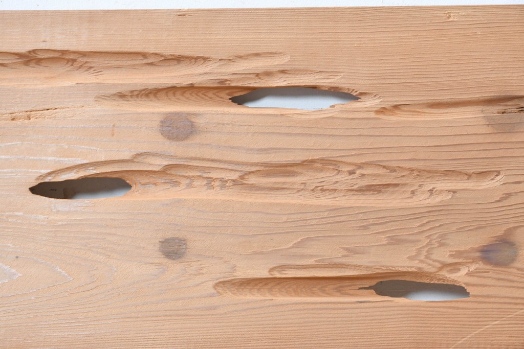 ヴィンテージ建具　昭和後期　杉材　節穴を活かした素朴な表情が味わい深い欄間2枚セット　(R-089042)