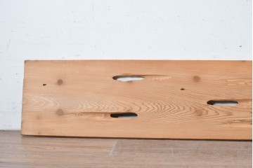 ヴィンテージ建具　昭和後期　杉材　節穴を活かした素朴な表情が味わい深い欄間2枚セット　(R-089042)
