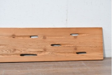 ヴィンテージ建具　昭和後期　杉材　節穴を活かした素朴な表情が味わい深い欄間2枚セット　(R-089042)