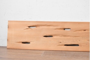 ヴィンテージ建具　昭和後期　杉材　節穴を活かした素朴な表情が味わい深い欄間2枚セット　(R-089042)