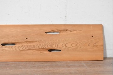 ヴィンテージ建具　昭和後期　杉材　節穴を活かした素朴な表情が味わい深い欄間2枚セット　(R-089042)
