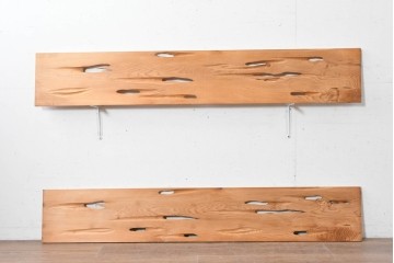 ヴィンテージ建具　昭和後期　杉材　節穴を活かした素朴な表情が味わい深い欄間2枚セット　(R-089043)