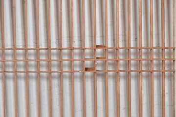 ヴィンテージ建具　昭和後期　繊細な縦桟が整然と並ぶ筬欄間2枚セット　(R-089045)