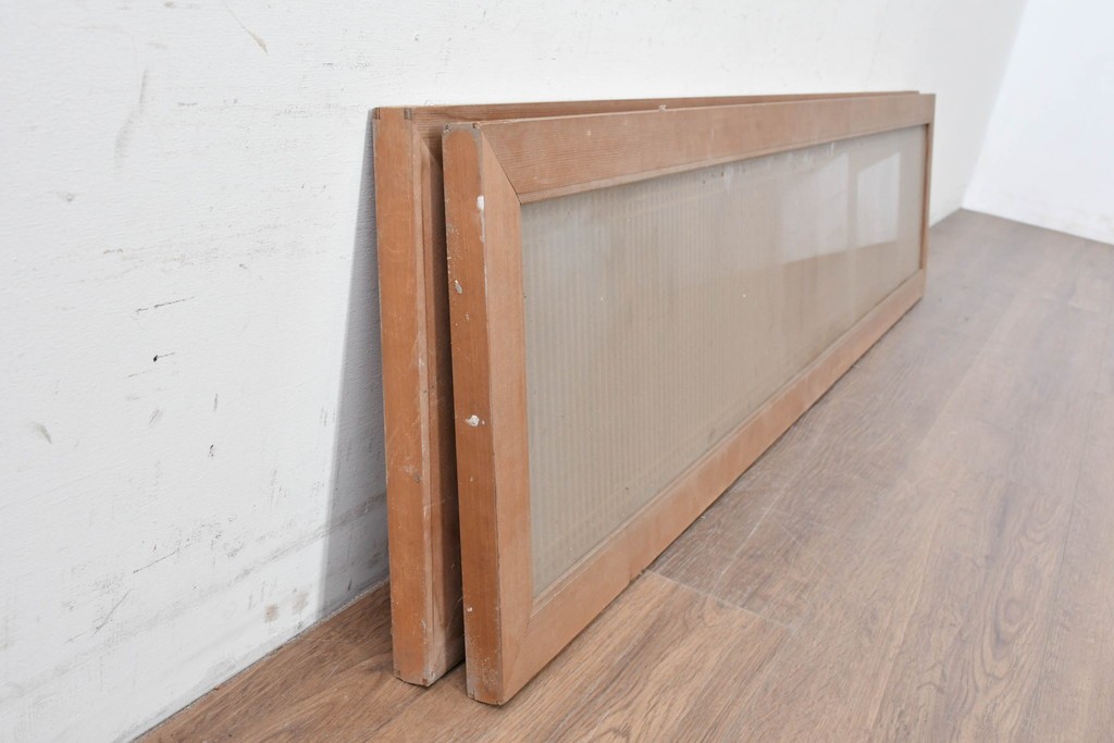 ヴィンテージ建具　昭和後期　両面ガラス入りの細密な筬欄間2枚セット　(R-089046)