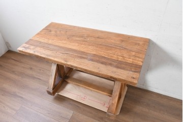 中古　美品　チーク無垢材　重厚な脚組みが印象的なダイニングテーブル　(R-089049)
