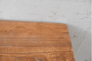 中古　美品　チーク無垢材　重厚な脚組みが印象的なダイニングテーブル　(R-089049)