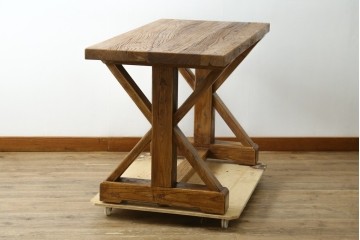中古　美品　チーク無垢材　重厚な脚組みが印象的なダイニングテーブル　(R-089049)
