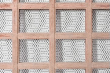 アンティーク建具　明治期　総欅(ケヤキ)材　きつね格子が目を引く蔵戸1枚　(R-089052)