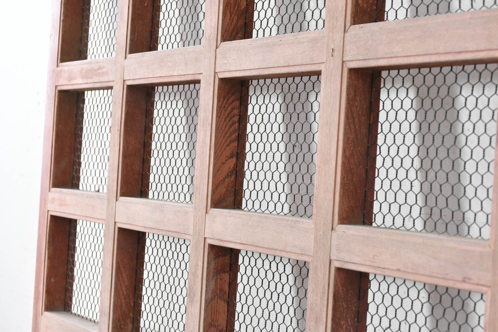 アンティーク建具　明治期　総欅(ケヤキ)材　きつね格子が目を引く蔵戸1枚　(R-089052)