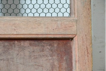 アンティーク建具　明治期　総欅(ケヤキ)材　きつね格子が目を引く蔵戸1枚　(R-089052)