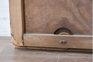 アンティーク建具　明治期　総欅(ケヤキ)材　きつね格子が目を引く蔵戸1枚　(R-089052)