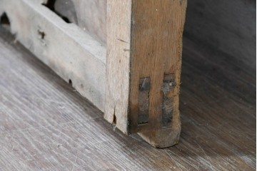 アンティーク建具　明治期　総欅(ケヤキ)材　きつね格子が目を引く蔵戸1枚　(R-089052)